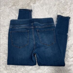 Size 12 Short Old Navy Rockstar Midrise Blue Super Skinny Jeggings